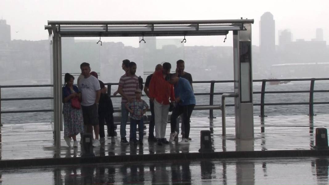 İstanbul'da sağanak Anadolu yakasında etkili oldu - Resim: 13